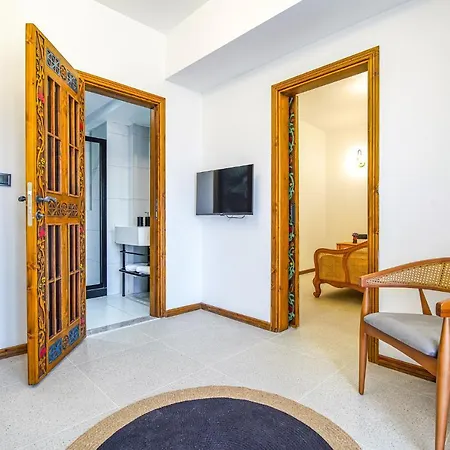 Linasya Bozcaada * تْشاناكالي