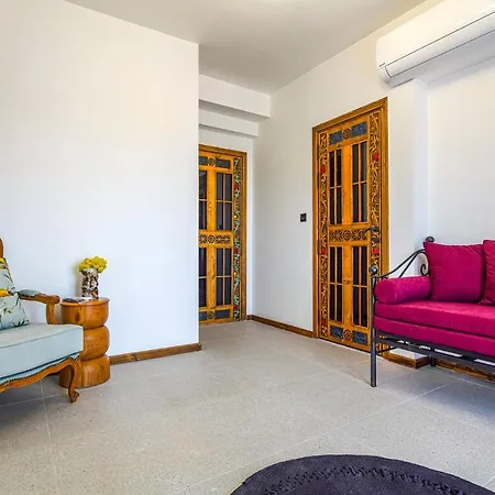 Linasya Bozcaada * تْشاناكالي