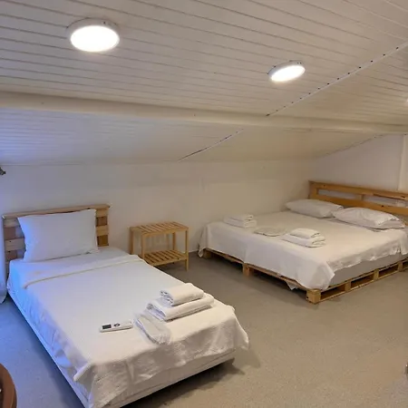 Linasya Bozcaada * تْشاناكالي